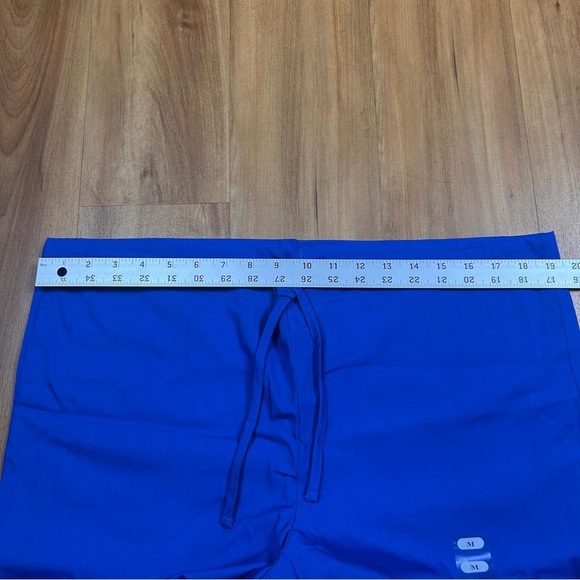 Cherokee Unisex Medical Scrubs Set Blue V-Neck Top & Pants Uniform for Men/Women - Picture 11 of 13